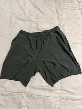 lululemon Pace Breaker Linerless 7” Men's Athletic Shorts in Deep Green